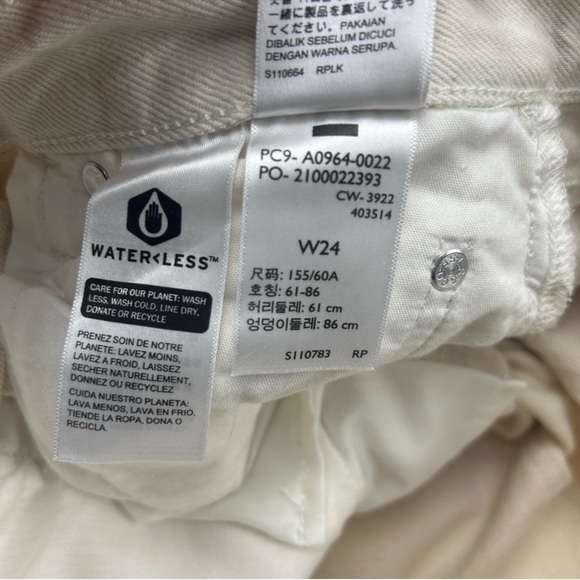 NWT Levi’s Low Pro Women’s Jeans - Picture 8 of 15